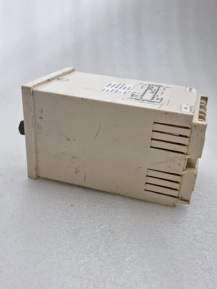 radix PRIMA 2SP Pt100 Type Temperature Controller 230 Vac Free Ship